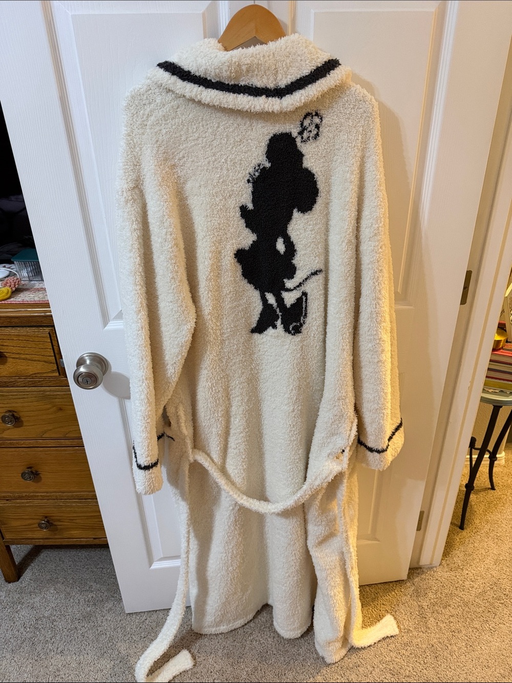Barefoot Dreams Disney Minnie Mouse Robe Women’s Size 3 or Plus Size 3XL